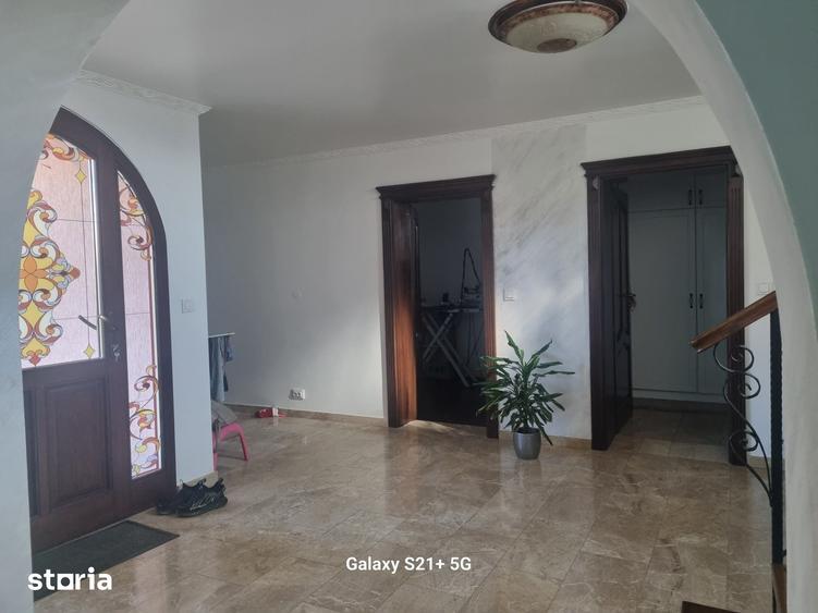Casă cu 4 camere cu Teren 780 Mp în Nojorid