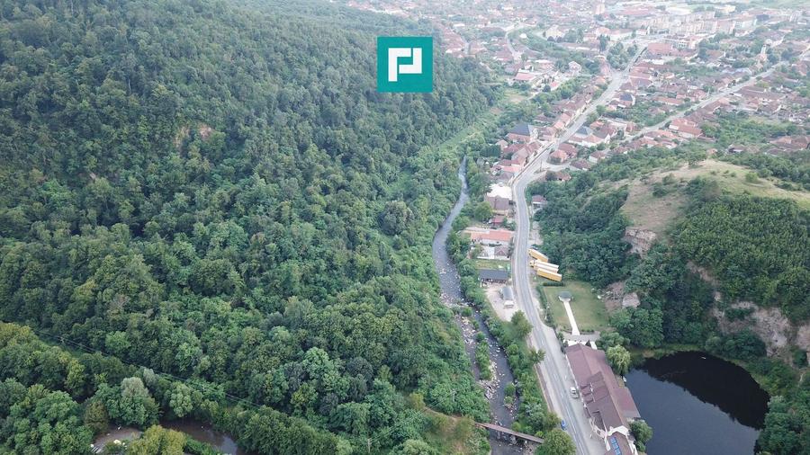 Teren Construcții intravilan de 13861 mp, în Est