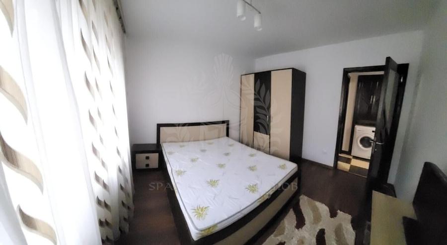 Apartament cu 3 camere decomandat, mobilat în Republicii