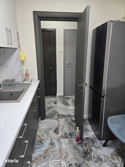 Apartament cu 2 camere semidecomandat, mobilat în Titan