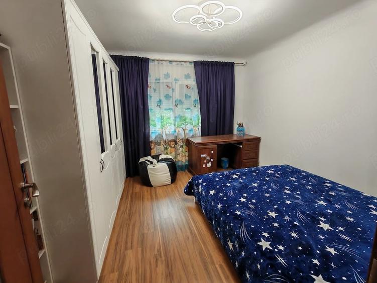 Apartament cu 4 camere decomandat în 1 Mai