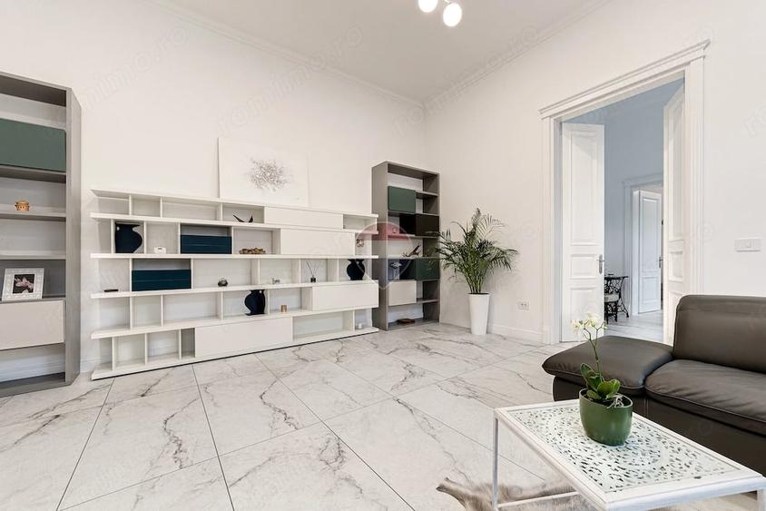 Apartament cu 3 camere semidecomandat în Ultracentral