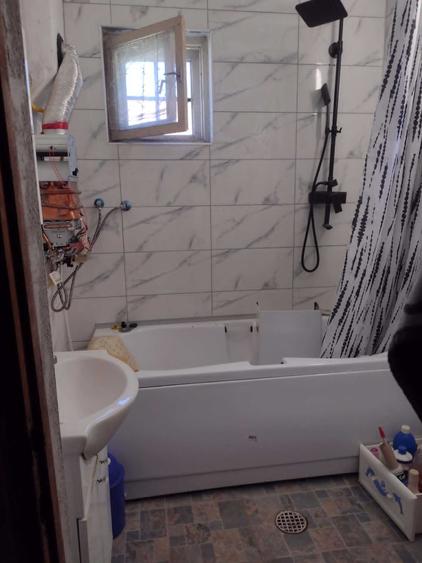Casă cu 3 camere în Nou