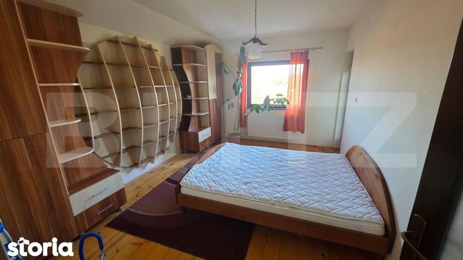 Casă cu 5 camere cu Teren 700 Mp în Corunca