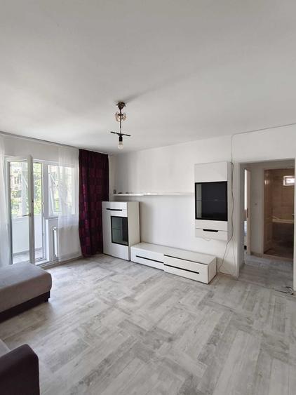 Apartament cu 2 camere decomandat în Tritenii de Jos