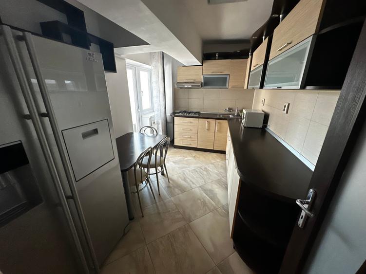 Apartament cu 2 camere decomandat în P-ța Unirii