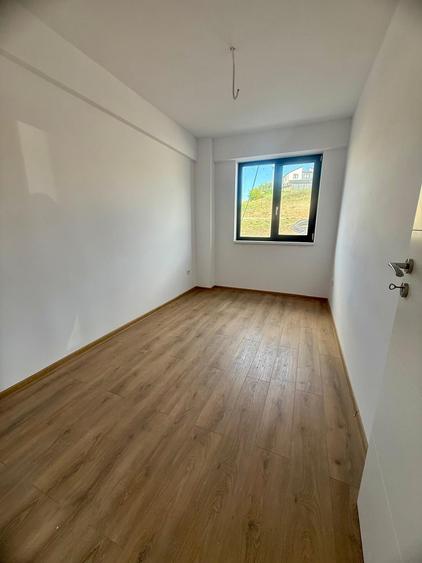 Apartament cu 3 camere în Cetate