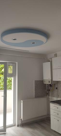 Apartament cu 3 camere decomandat în Exterior Vest