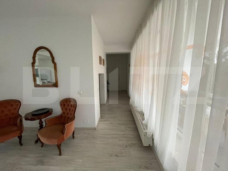 Apartament cu 3 camere decomandat, mobilat în Cârcea