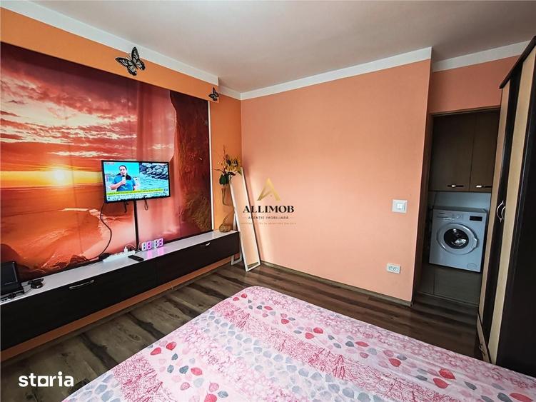 Apartament cu 2 camere decomandat în Republicii