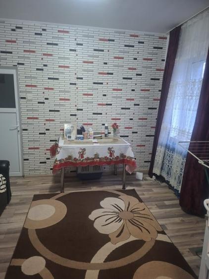 Casă individuală cu 7 camere cu Canalizare în Transilvaniei