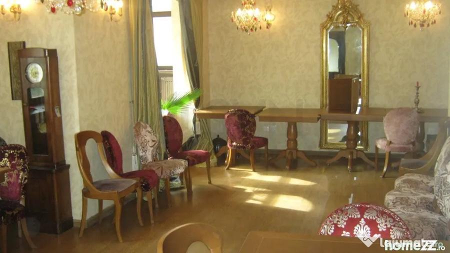 Casă cu 7 camere cu Teren 166 Mp în Cișmigiu