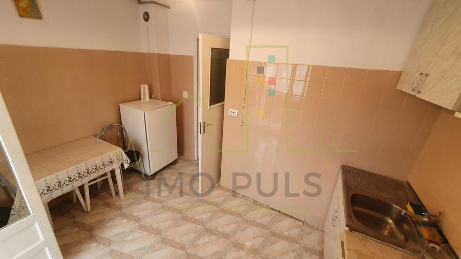Apartament cu 3 camere decomandat, mobilat în Soarelui