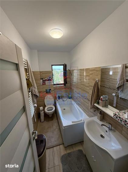 Apartament cu 2 camere decomandat în Rediu