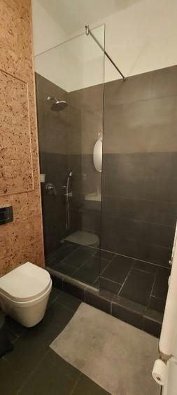 Apartament cu 2 camere semidecomandat, mobilat în Calea Călărașilor