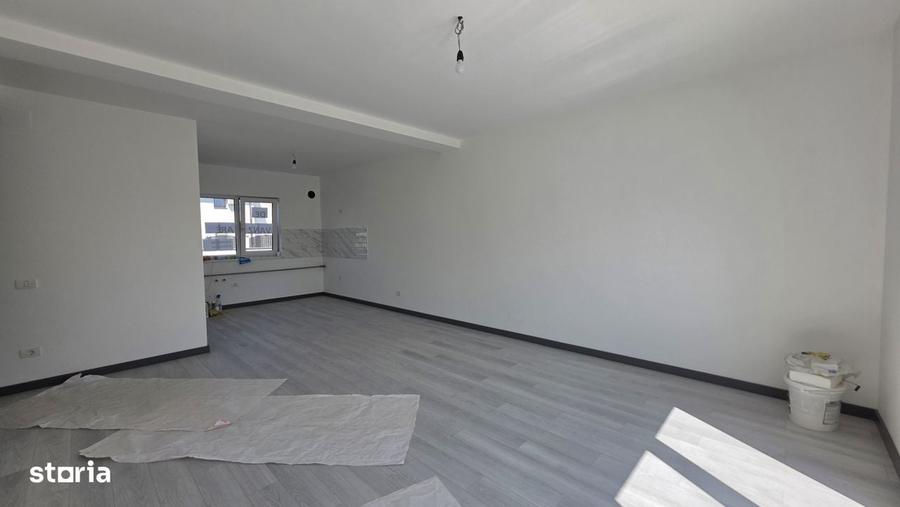 Casă cu 3 camere în Dumbrăvița