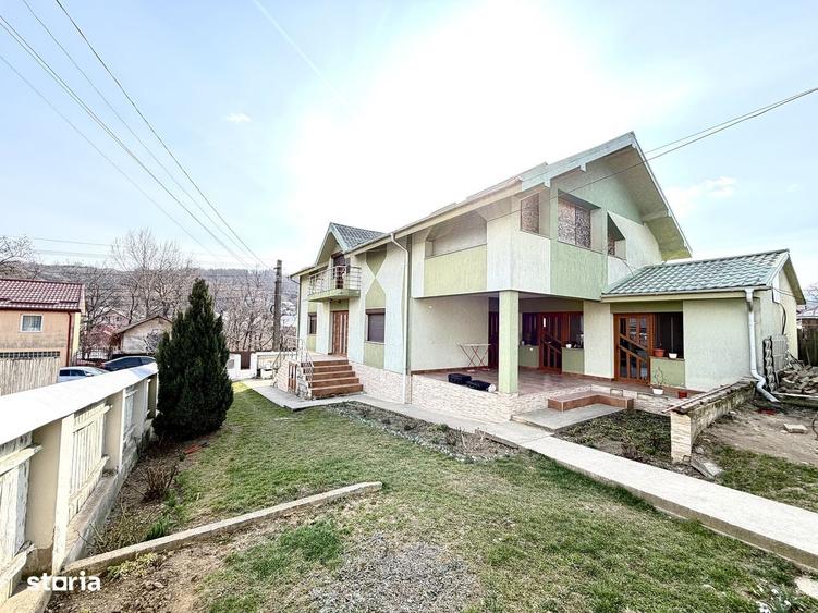 Casă cu 4 camere cu Teren 700 Mp în Sascut