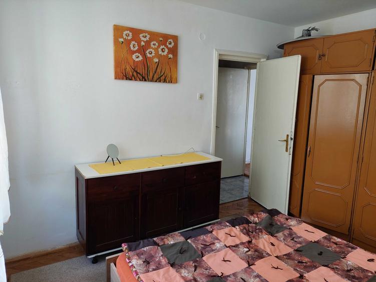 Apartament cu 2 camere semidecomandat în Petros