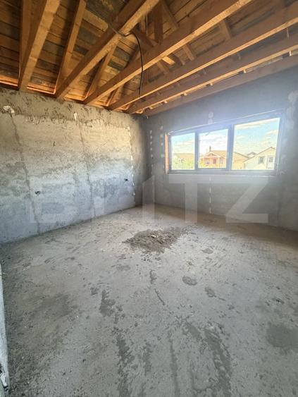 Casă individuală cu 3 camere cu Canalizare în Malu Mare