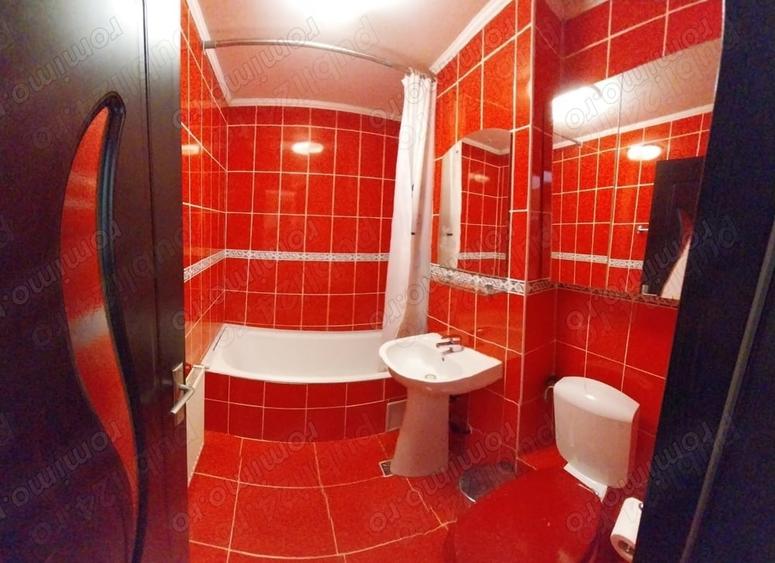Garsonieră decomandată în Central