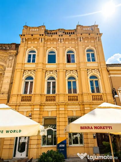 Apartament cu 4 camere semidecomandat în Centrul Istoric