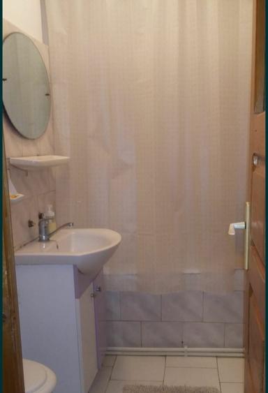 Apartament cu 2 camere decomandat în Casa Cărții