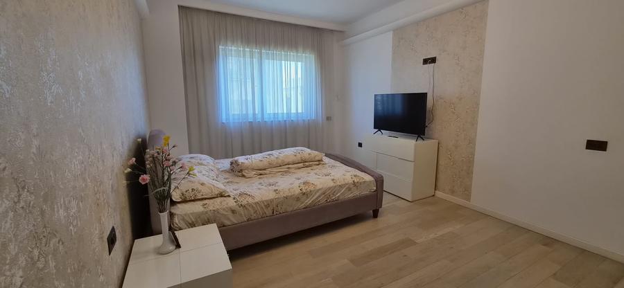 Apartament cu 3 camere decomandat în Ultracentral