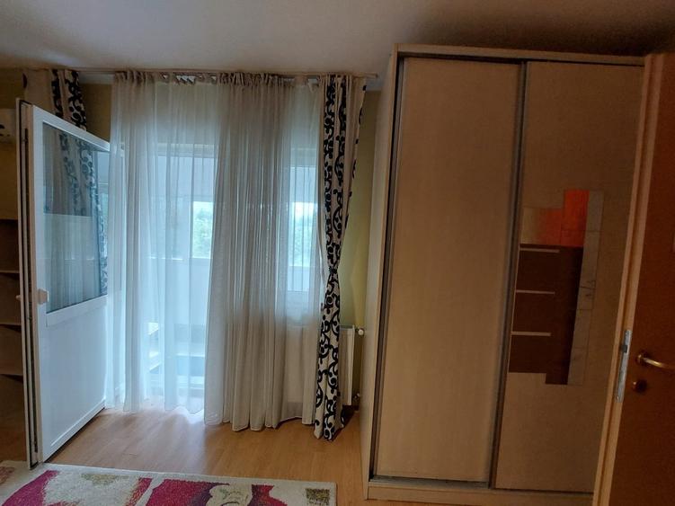 Garsonieră decomandată în Drumul Taberei