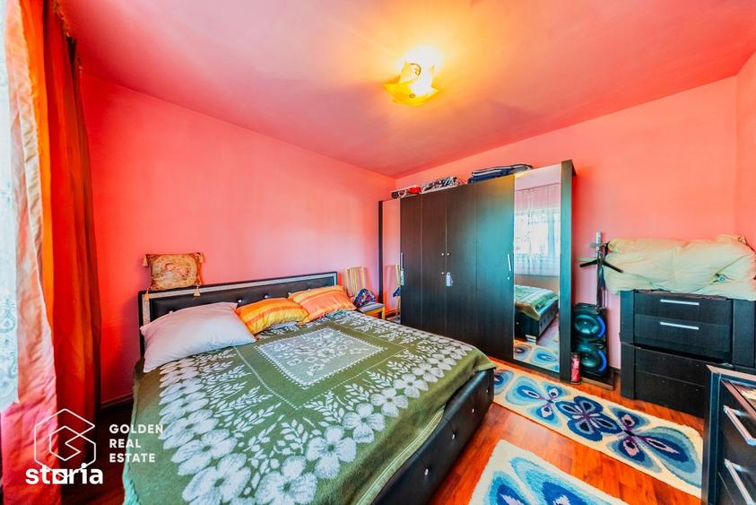 Casă cu 7 camere cu Teren 500 Mp în Sânmihaiu Român