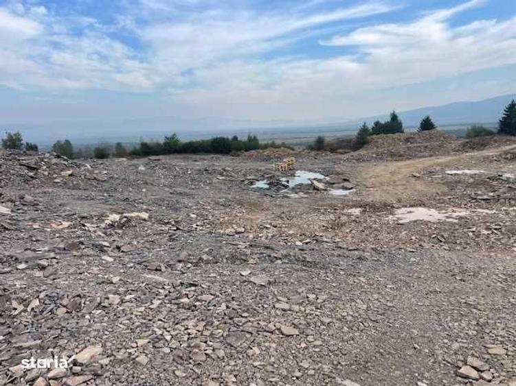 Teren de 50000 mp, în Joseni