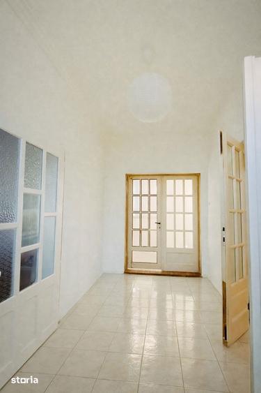 Apartament cu 3 camere în Traian