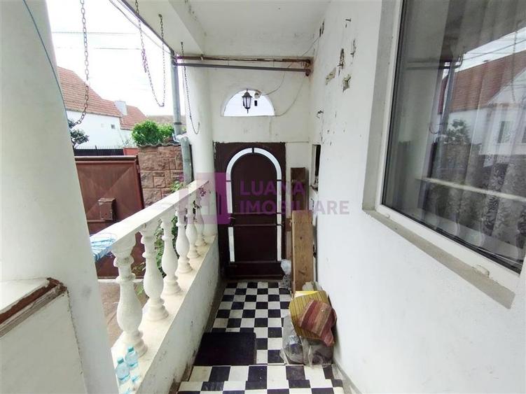 Casă individuală cu 4 camere cu Piscina în Turnișor
