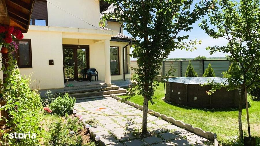 Casă cu 4 camere cu Teren 915 Mp în Găneasa