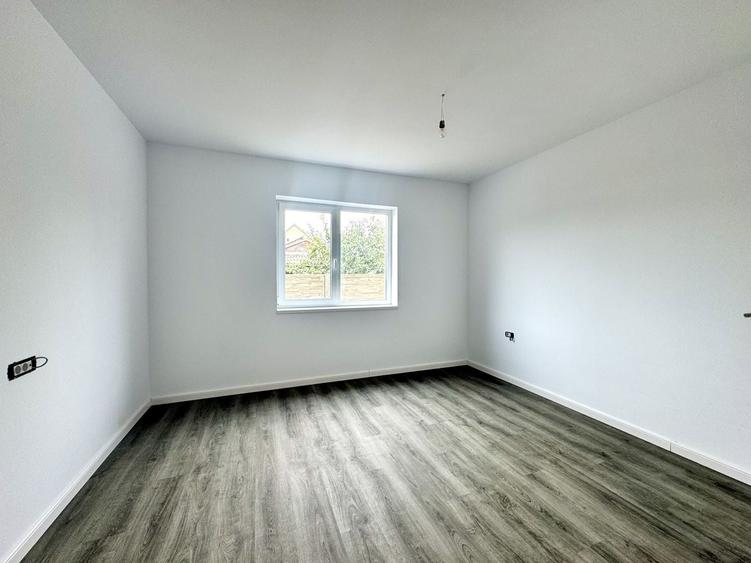 Duplex cu 3 camere cu Canalizare în Beregsău Mare