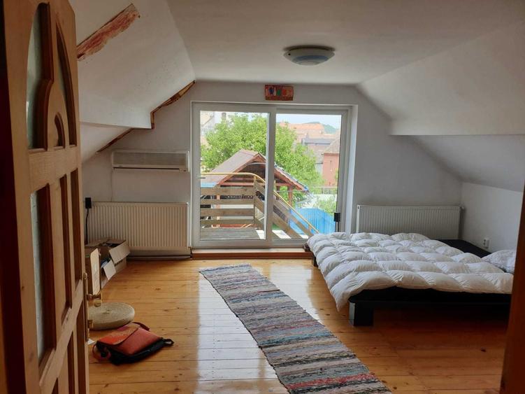 Casă cu 4 camere în Dumbrăveni