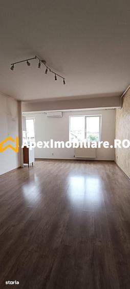 Apartament cu 2 camere semidecomandat în Apărătorii Patriei