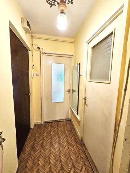 Apartament cu 2 camere semidecomandat în Exterior Vest