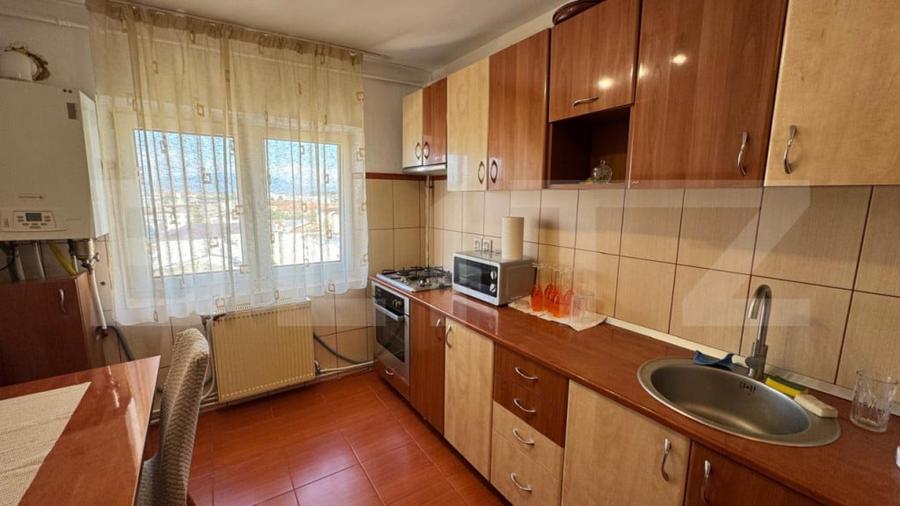 Apartament de inchiriat, cu trei camere, Calea Moldovei - 1