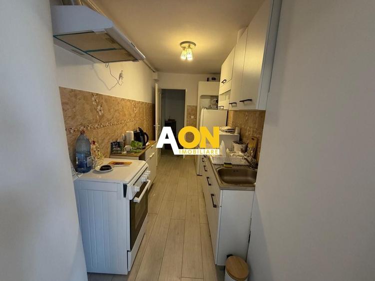 Apartament cu 3 camere decomandat, mobilat în Cetate