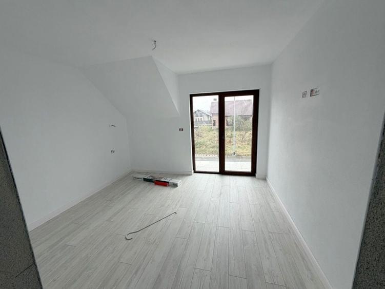 Casă cu 4 camere în Central