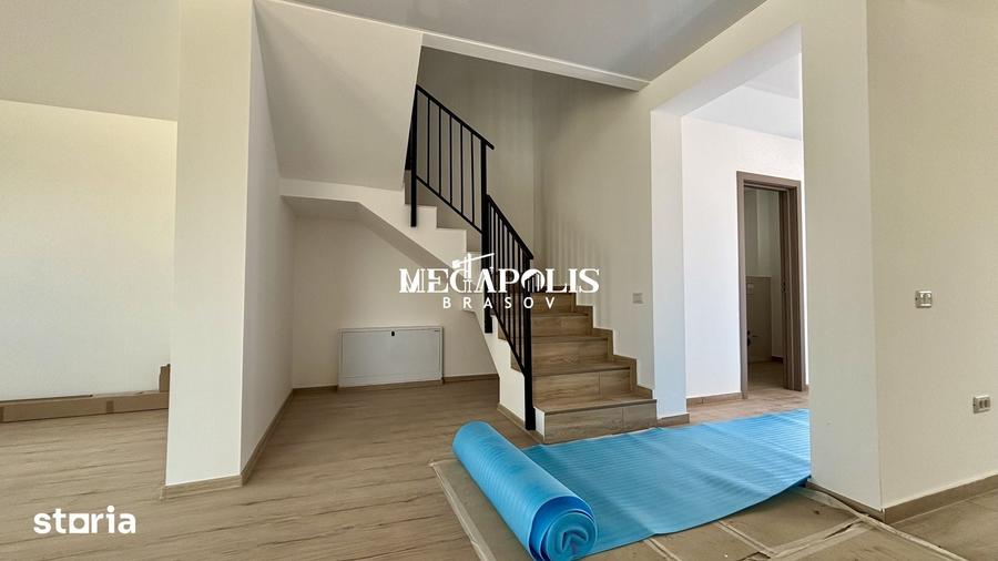 Casă cu 4 camere cu Teren 220 Mp în Tărlungeni
