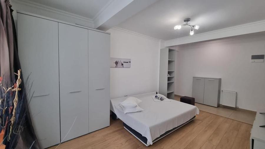 Apartament cu 2 camere semidecomandat în Central — fotografia 1