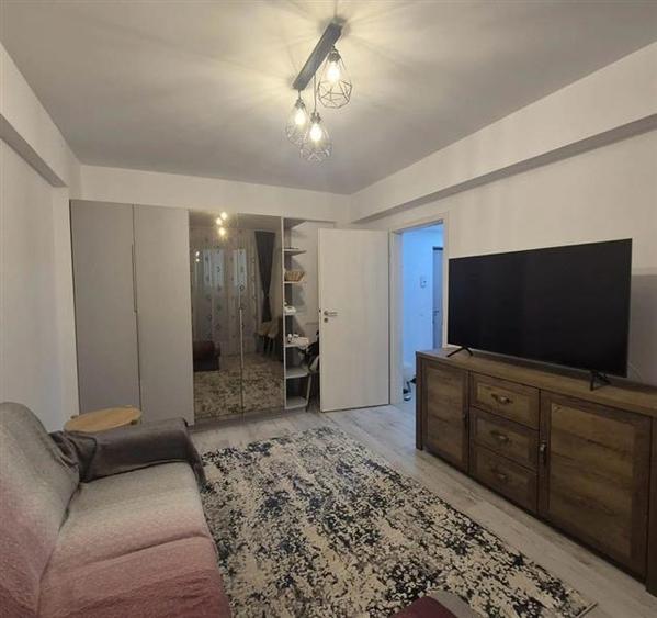 Apartament cu 2 camere decomandat, mobilat în Theodor Pallady