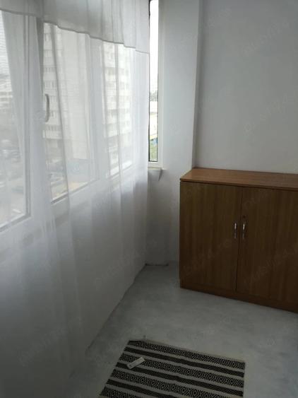 Apartament cu 3 camere decomandat în Podu Roș