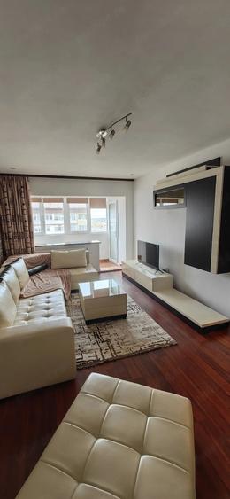 Apartament cu 2 camere decomandat în Micro 9