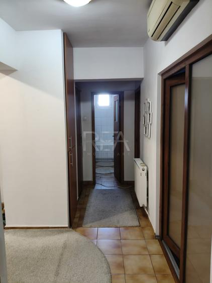 Apartament cu 4 camere decomandat, mobilat în Apărătorii Patriei