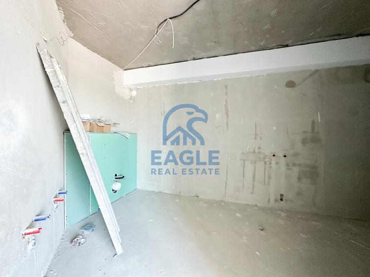 Casă individuală cu 4 camere cu Canalizare în Palazu Mare