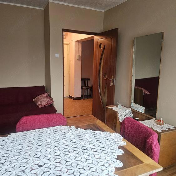 Garsonieră decomandată în Central