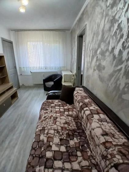 Apartament cu 2 camere nedecomandat în Zimbru