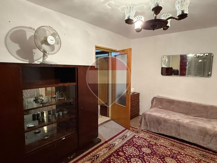 Apartament cu 2 camere semidecomandat, mobilat în Moșilor